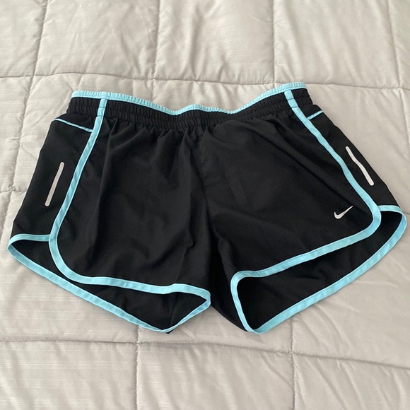 Nike womens dri fit shorts size small - Picture 1 of 3